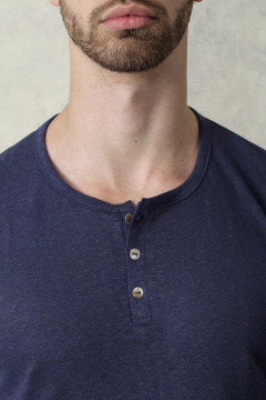 REMERA BUTTONE CON BOTONES (43239)