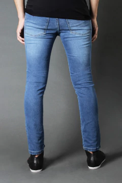 JEAN BASTIA (38381) en internet