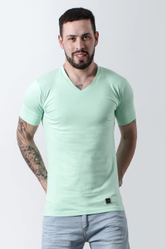 REMERA ESCOTE V CON PUÑO (41278) - tienda online