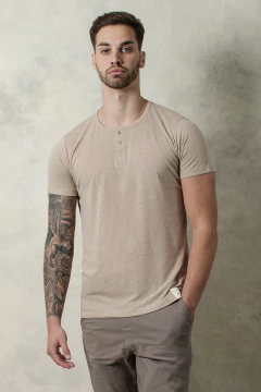 REMERA BUTTONE CON BOTONES (43239) - No End MAYORISTA