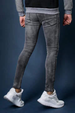 JEAN SKINNY GRIS CON BIGOTES ARRUGADOS (37351) - comprar online