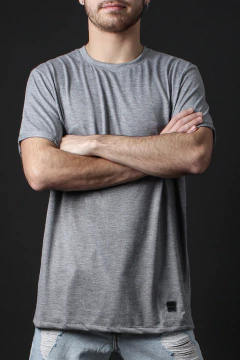 REMERA OVERSIZE BÁSICA (40219)