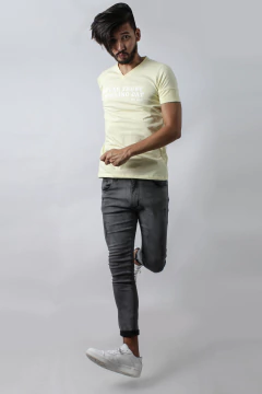 REMERA NEVER TRUST A SMILING CAT (40282) - tienda online