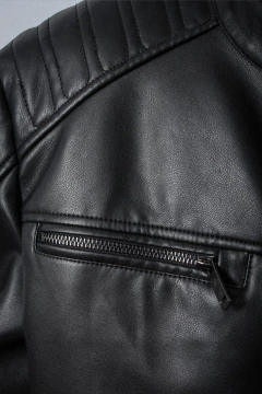 CAMPERA IMPORTADA P.U. CUELLO MAO (44491) en internet