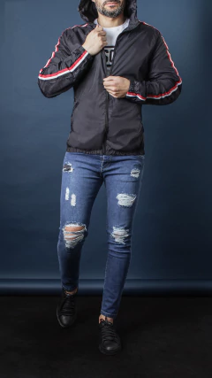 ROMPEVIENTO TIRA EN MANGA (38453)