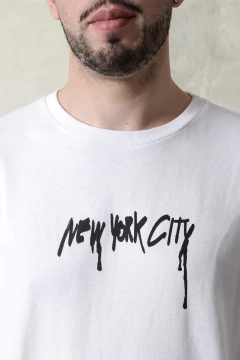 REMERA OVER MANHATTAN (43768) - tienda online