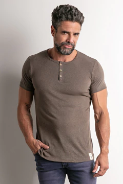 REMERA BUTTONE CON BOTONES (43239)