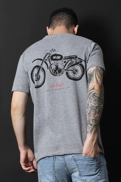 REMERA MOTO PARILLA WILDCAT (43275) en internet