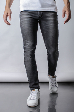 JEAN SKINNY HUESCA (39373) en internet