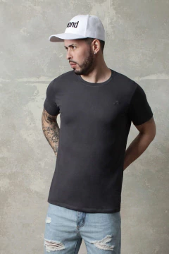 REMERA BASICA GAMUZADA (44207) - No End MAYORISTA