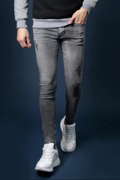 JEAN SKINNY GRIS CON BIGOTES ARRUGADOS (37351)
