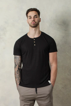 REMERA BUTTONE CON BOTONES (43239) - No End MAYORISTA