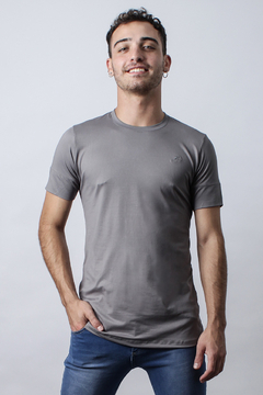 REMERA BÁSICA GAMUZADA (43207) - No End MAYORISTA