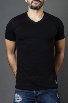 REMERA ESCOTE V CON LYCRA (38224) - No End MAYORISTA
