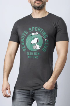 REMERA PEANUTS SPORTING CLUB (SNOOPY) (39245) - No End MAYORISTA