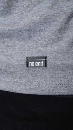 REMERA BÁSICA CON CIERRE (39275) - tienda online