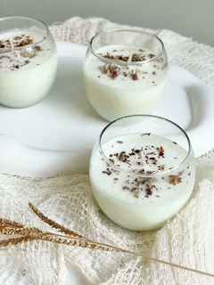 Mini vela Bochita con pétalos