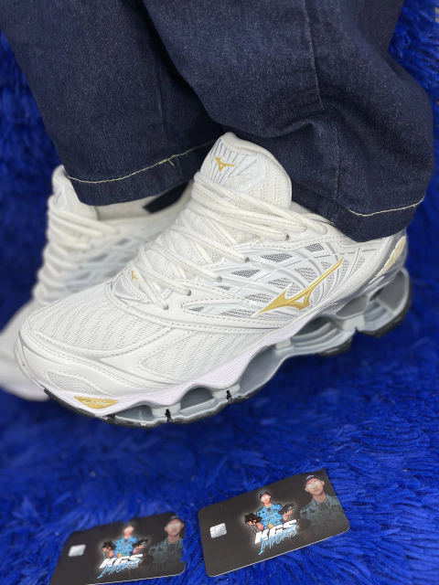 MIZUNO PROPHECY 8 (BRANCO C/DOURADO)