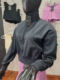 Buzo Crop Negro - comprar online