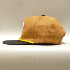 Bone DYM Snapback Desestruturado Logo DYM - Marrom Claro na internet