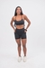 Top basic com design em tiras nas costas com short cós alto