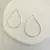 Brinco argola gota oval em prata 925
