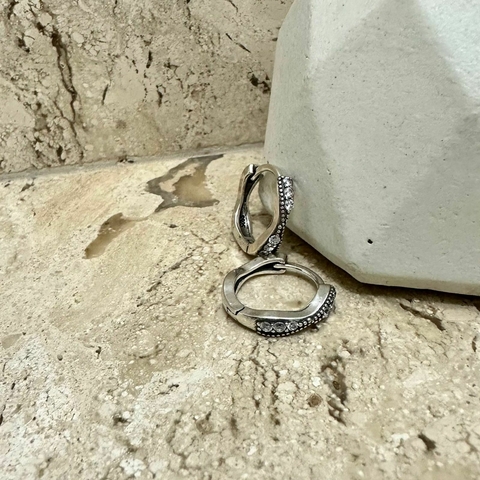 Brinco argola trabalhada em prata de bali 925