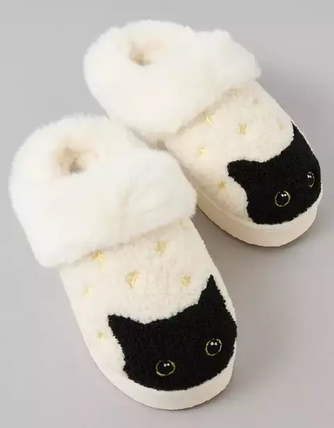 PREORDEN American Eagle AE Spooky Black Cat Scuff Slipper - comprar en línea