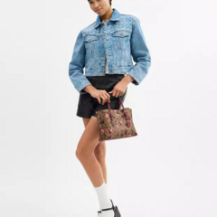 *PREORDEN* Coach Mollie Tote Bag 25 Canvas Cherry Print en internet