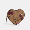 *PREORDEN* Coach Heart Coin Case In Signature Cherry Print - comprar en línea