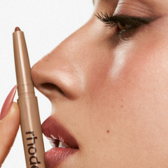 *PREORDEN* ¡NUEVO! Rhode Peptide Lip Shape (Individual)