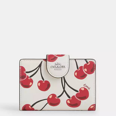 *PREORDEN* Coach Medium Corner Zip Wallet Cherry Print - comprar en línea