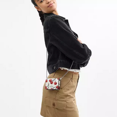 *PREORDEN* Coach Mini Wallet On A Chain With Cherry Print