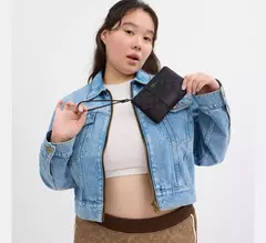 PREORDEN Coach Corner Zip Wristlet In Signature Canvas - comprar en línea