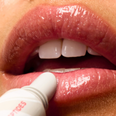 NEW! Rhode Peptide Lip Tint Peppermint Glaze *Envío inmediato* - tienda en línea
