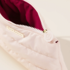 *PREORDEN* Rare Beauty Puffy Makeup Bag - comprar en línea