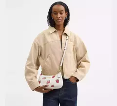 *PREORDEN* Coach Teri Shoulder Bag With Strawberry Print - Maw Maw Beauty