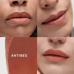 Imagen de *PREORDEN* MERIT Signature Lip Lightweight Matte Lipstick