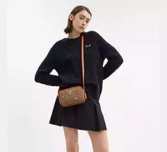 *PREORDEN* Coach Mini Jamie Camera Bag With Orange Print en internet