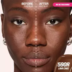 Imagen de *PREORDEN* HUDA BEAUTY Easy Blur Natural Airbrush Foundation with Niacinamide