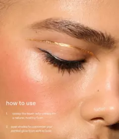 PREORDEN r.e.m. beauty x Wicked: For Good Cherry Blossom Blush Palette en internet