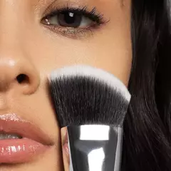 *PREORDEN* HAUS LABS BY LADY GAGA Cruelty Free Foundation Brush - comprar en línea