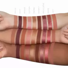 *PREORDEN* HUDA BEAUTY Naughty Nude Eyeshadow Palette en internet