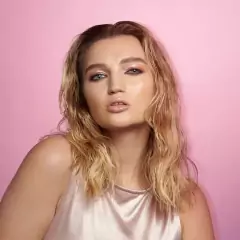 *PREORDEN* HUDA BEAUTY Rose Quartz Eyeshadow Palette - tienda en línea