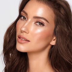 *PREORDEN* Charlotte Tilbury Beauty Highlighter Wand - tienda en línea