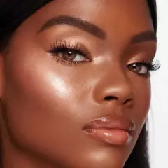 *PREORDEN* Charlotte Tilbury Beauty Highlighter Wand - comprar en línea