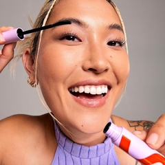 *PREORDEN* Tower 28 Beauty MakeWaves Lengthening + Volumizing Mascara - comprar en línea