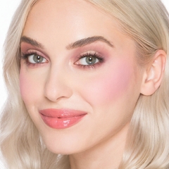 *PREORDEN* Too Faced Cloud Crush Blurring Blush - comprar en línea
