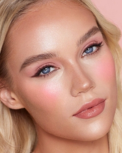 *PREORDEN* Charlotte Tilbury Matte Beauty Blush Wands - comprar en línea