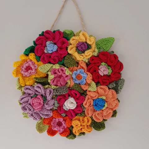 Placa Flores de Crochê 26 cm